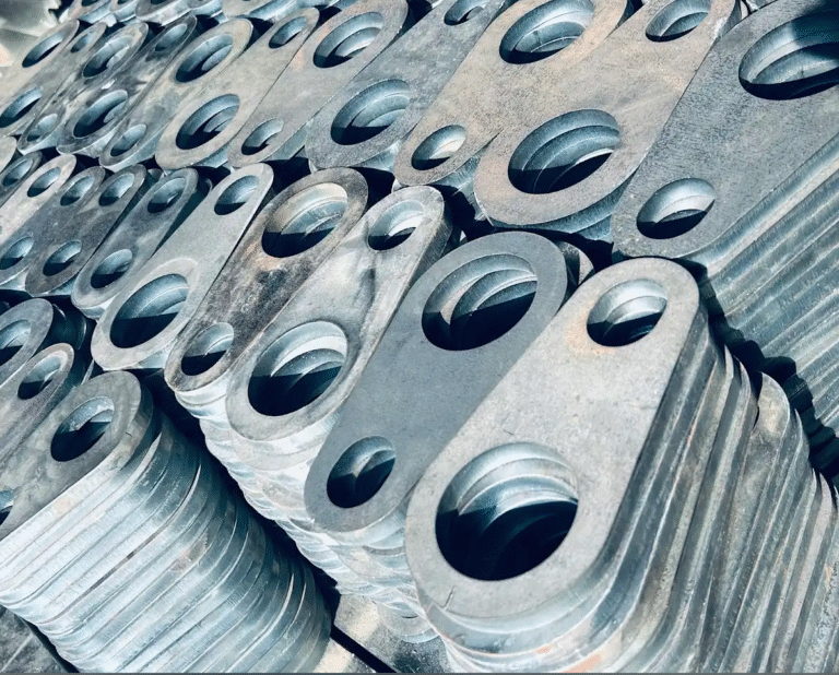 Lug plates Locking plates for hind point shaft for Hitachi , L & T , Hyundai machine